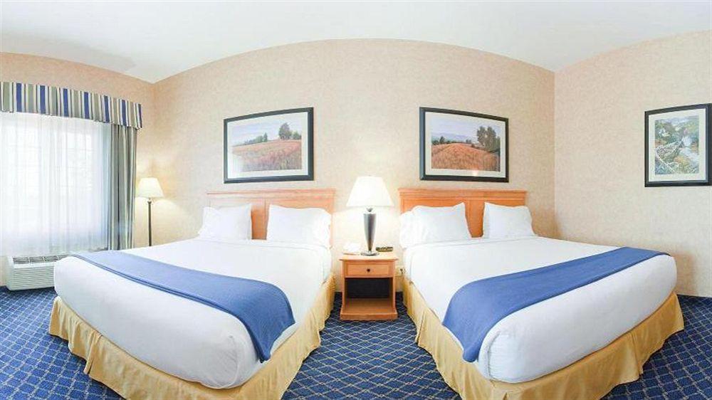 Holiday Inn Express & Suites Cheney By Ihg Luaran gambar