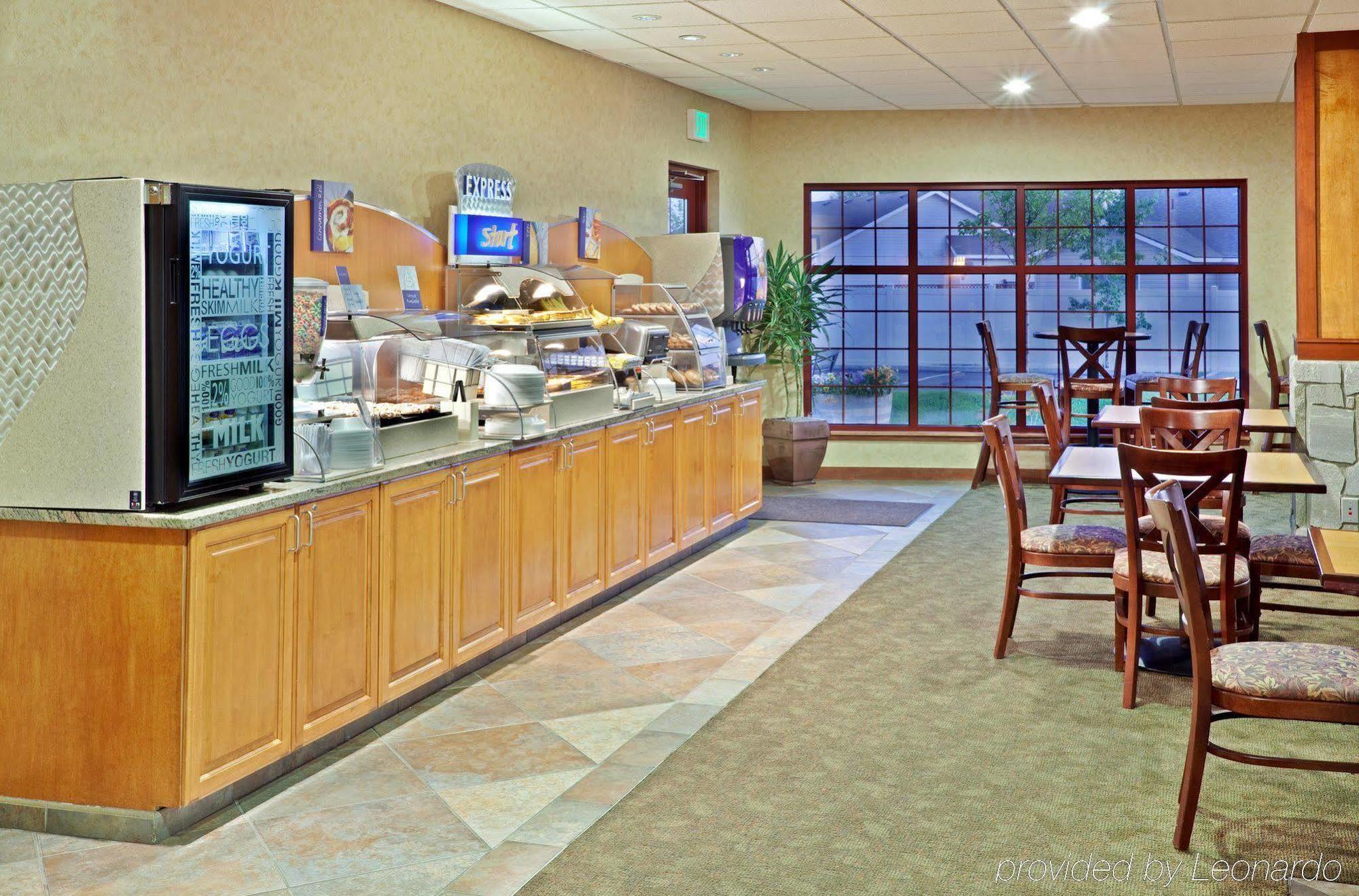 Holiday Inn Express & Suites Cheney By Ihg Luaran gambar